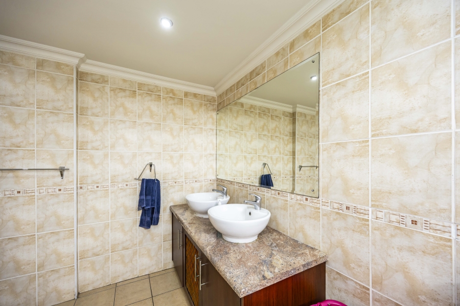 4 Bedroom Property for Sale in Amalinda North Eastern Cape